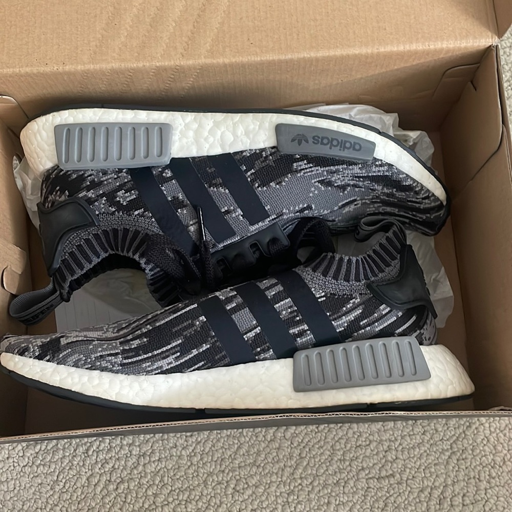 Adidas NMD R1 primeknit